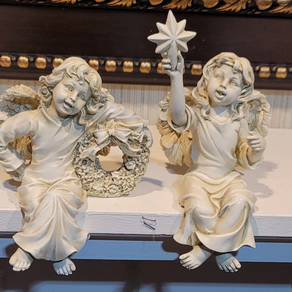 Vintage pair of cream color Ceramic resin  Angel cherub's WMG 2003